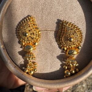 Elegant real 22k Gold Earrings